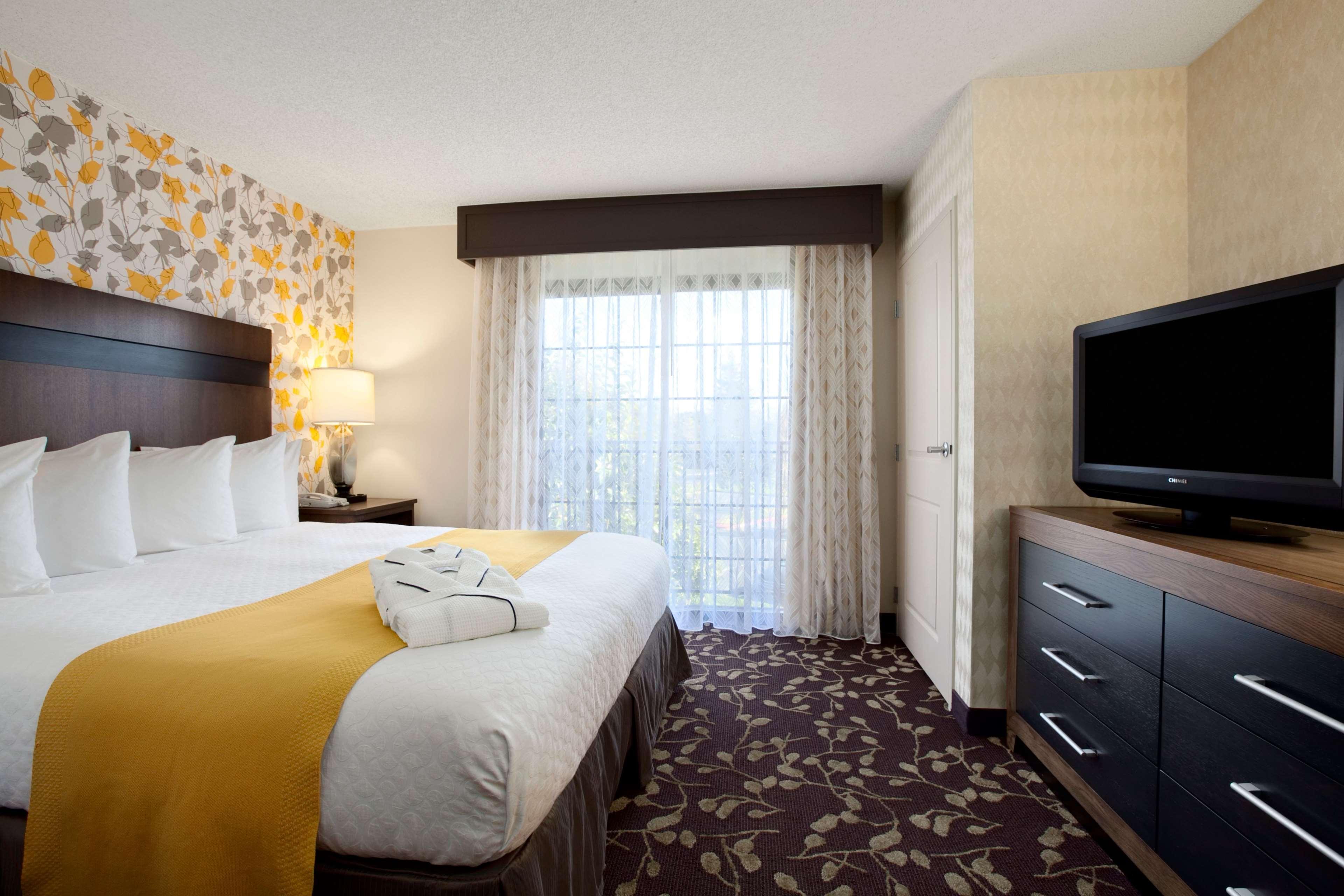 Embassy Suites By Hilton Napa Valley Rum bild