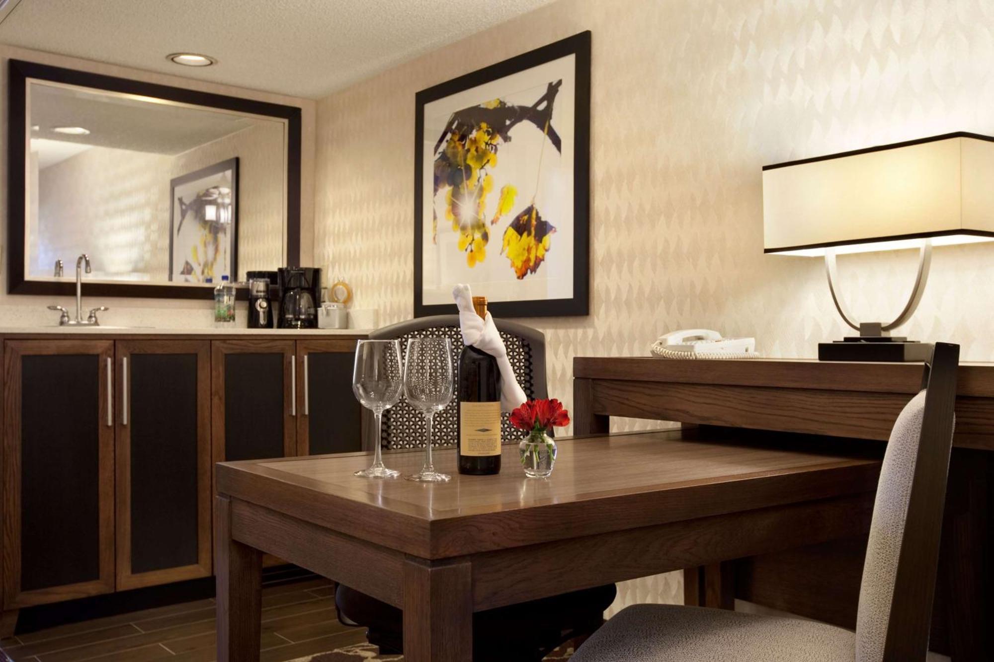 Embassy Suites By Hilton Napa Valley Exteriör bild